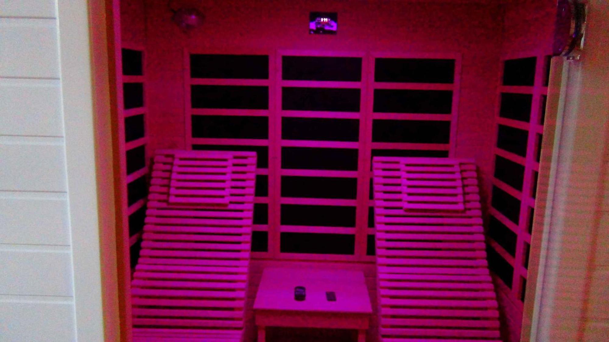 Le Clos Des Tilleuls D Day Home, Chambres D'Hotes, Suite Avec Sauna Privatif, Suite Avec Balneotherapie Privative, En Supplement Option Spa Bain A Remous La Vendelée Exterior foto