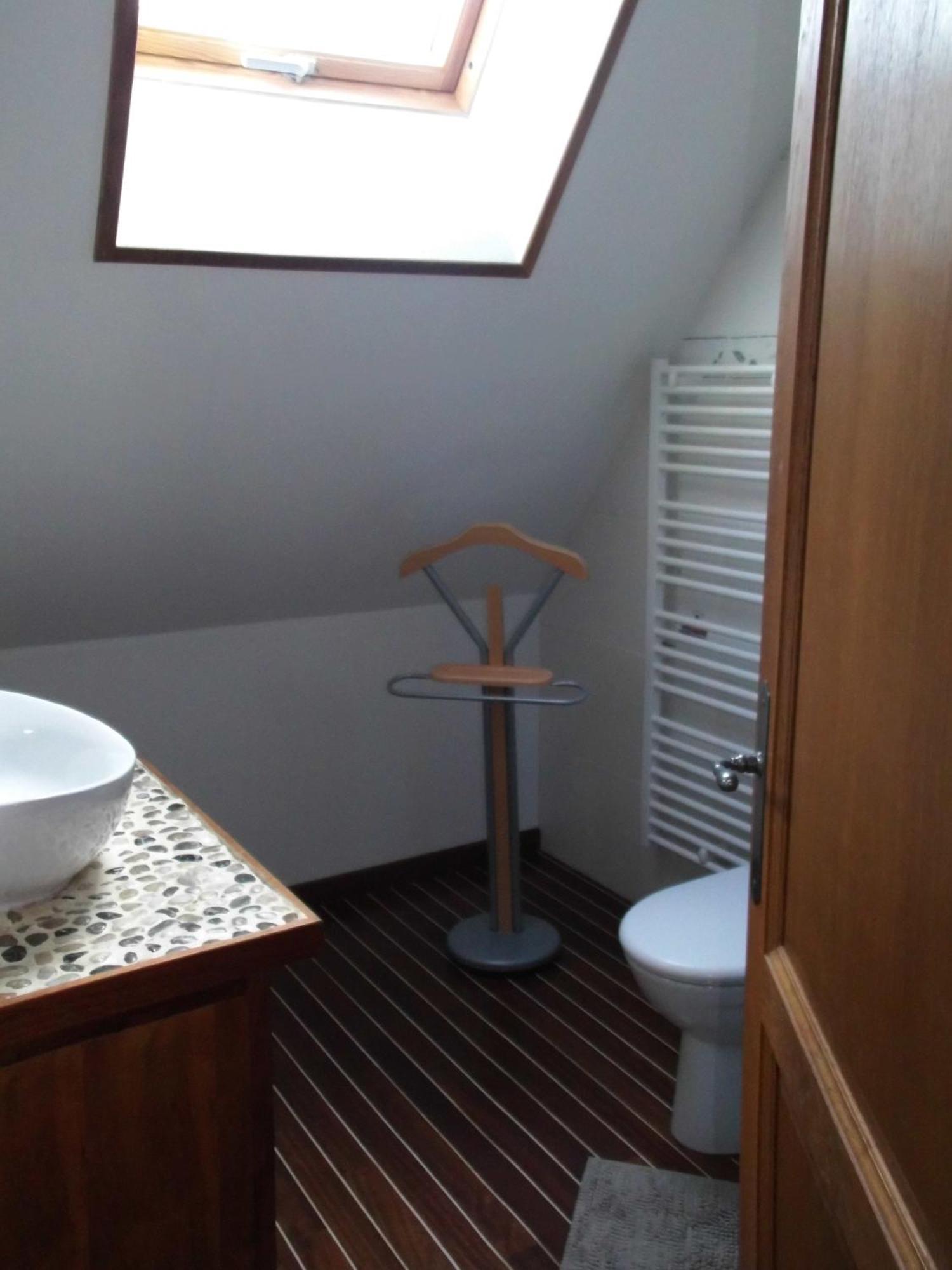 Le Clos Des Tilleuls D Day Home, Chambres D'Hotes, Suite Avec Sauna Privatif, Suite Avec Balneotherapie Privative, En Supplement Option Spa Bain A Remous La Vendelée Quarto foto