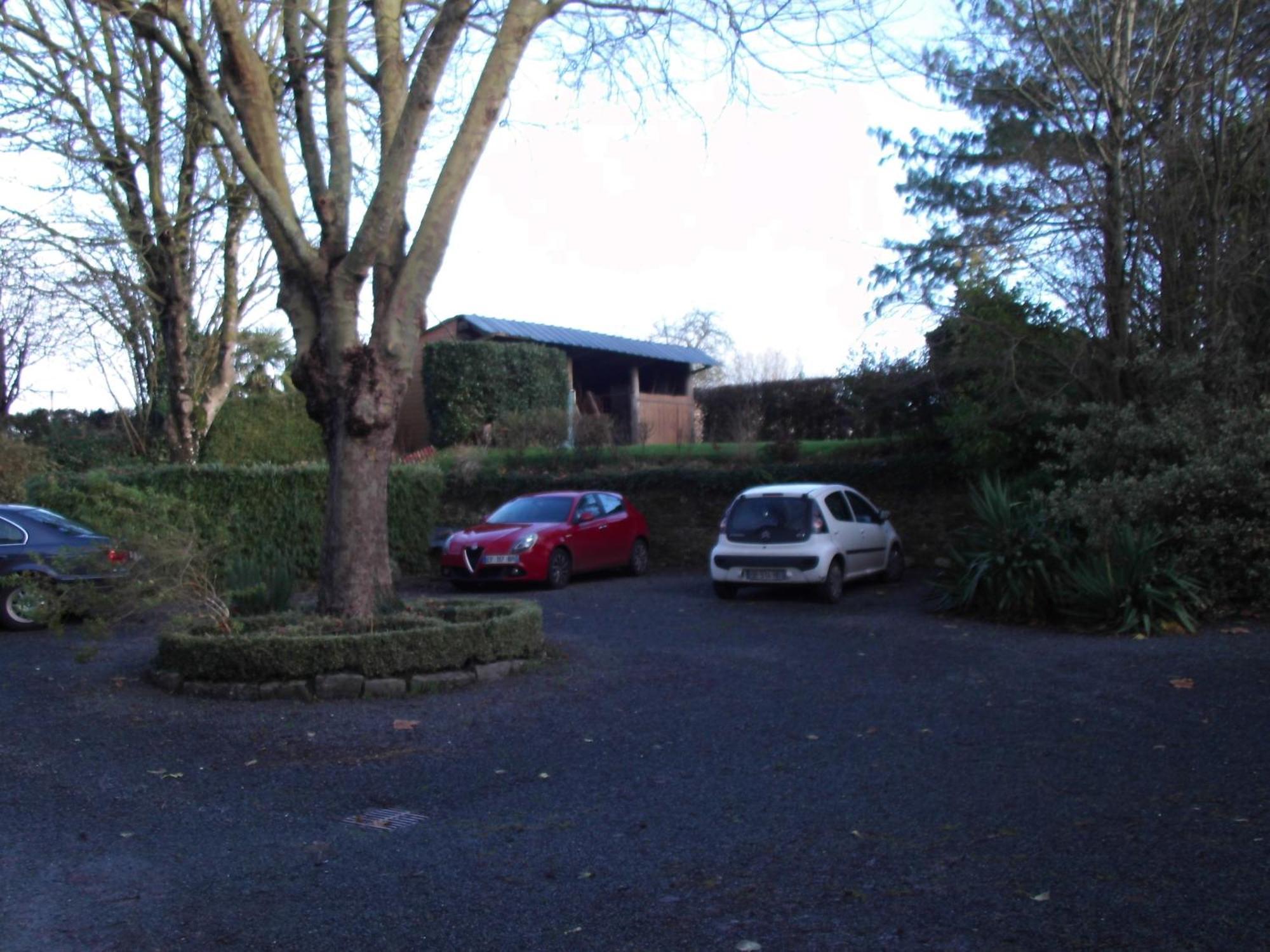 Le Clos Des Tilleuls D Day Home, Chambres D'Hotes, Suite Avec Sauna Privatif, Suite Avec Balneotherapie Privative, En Supplement Option Spa Bain A Remous La Vendelée Quarto foto