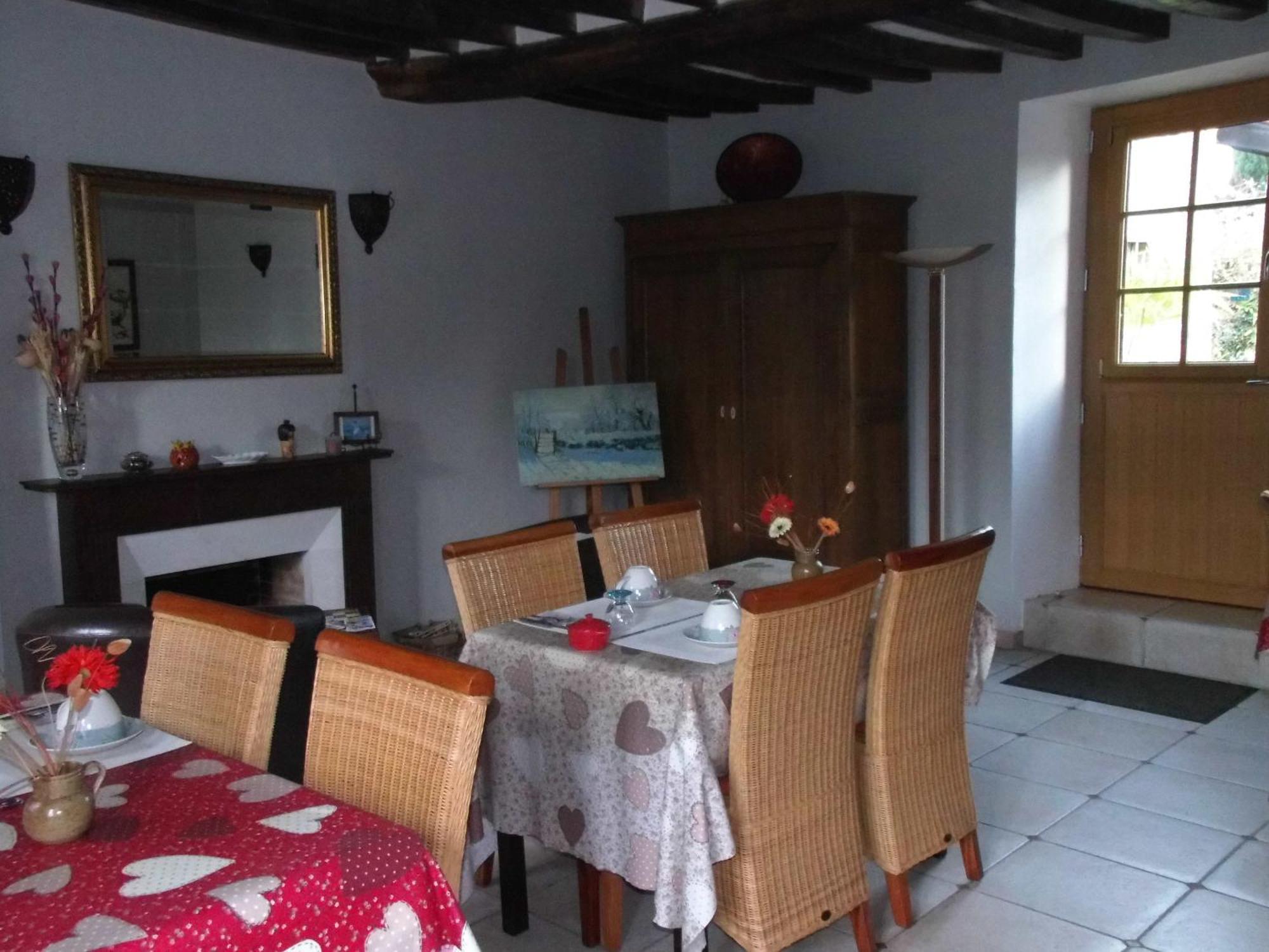 Le Clos Des Tilleuls D Day Home, Chambres D'Hotes, Suite Avec Sauna Privatif, Suite Avec Balneotherapie Privative, En Supplement Option Spa Bain A Remous La Vendelée Quarto foto