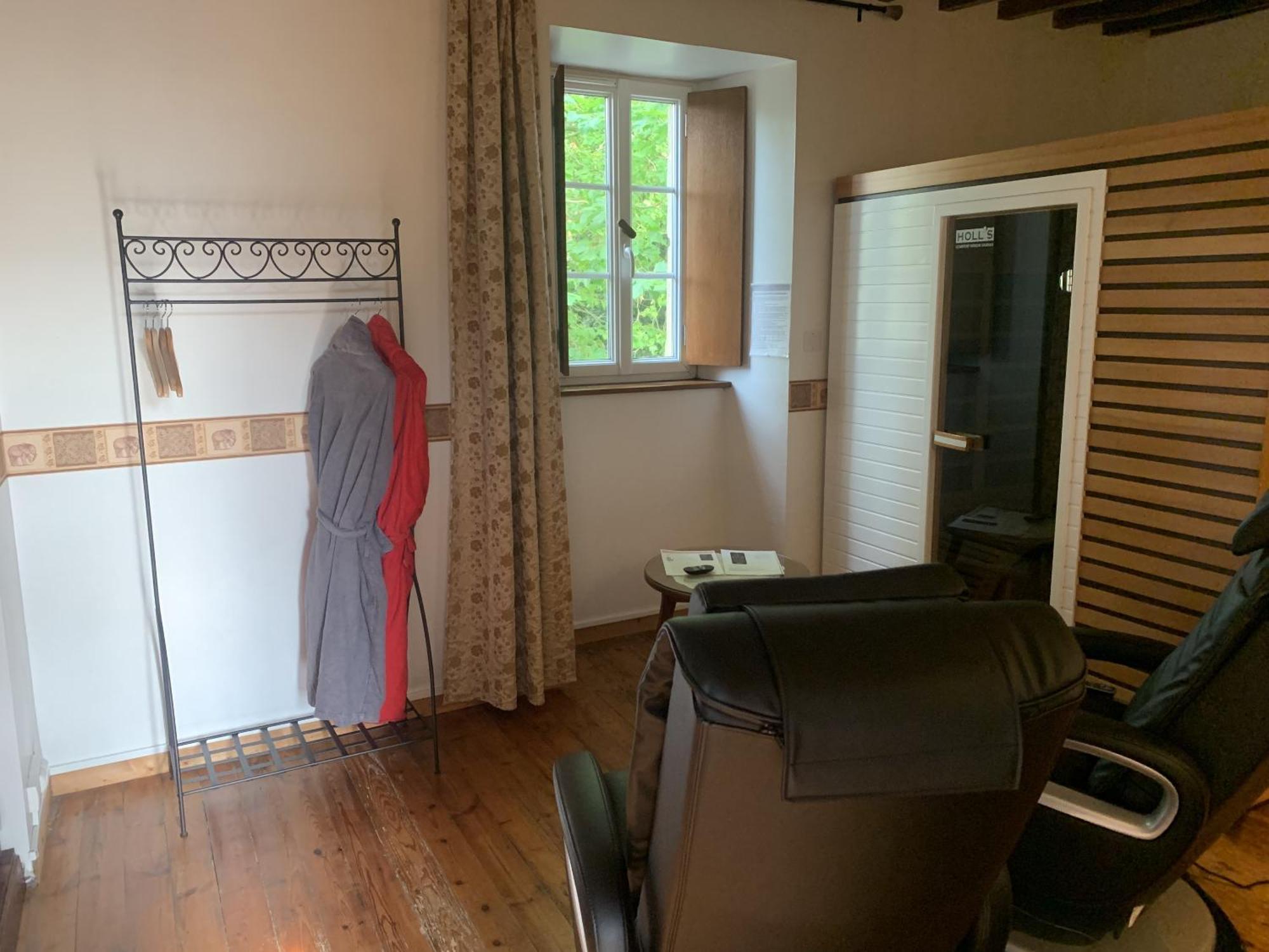 Le Clos Des Tilleuls D Day Home, Chambres D'Hotes, Suite Avec Sauna Privatif, Suite Avec Balneotherapie Privative, En Supplement Option Spa Bain A Remous La Vendelée Quarto foto